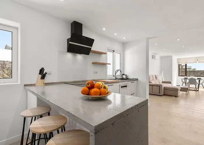 Cactus - Large Private Plot - Heated Pool & Bbq - Luxury Vacation Villa