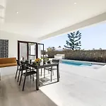 Cactus - Large Private Plot - Heated Pool & Bbq - Luxury Vacation