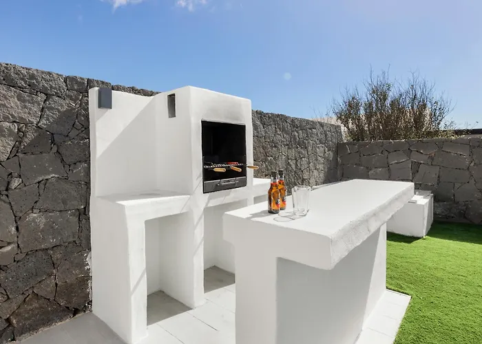 Cactus - Large Private Plot - Heated Pool & Bbq - Luxury Vacation * Playa Blanca (Lanzarote)